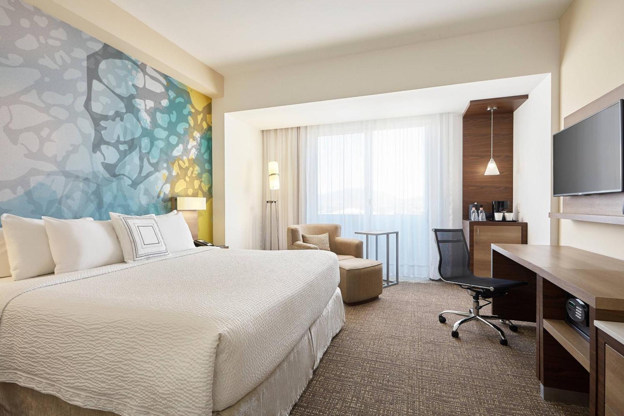 Courtyard By Marriott Эрмосильо Экстерьер фото
